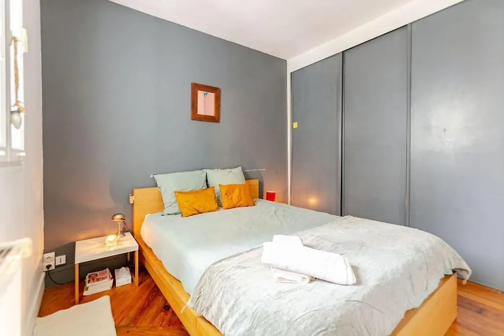 A Paradise Of Calm And Charm Paris Daire